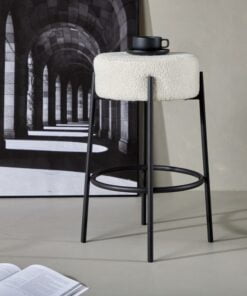 Køb Lerwick- Barstol i metal og hvid boucle