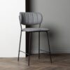 Køb Graham - 2 Barstole i gråt stof og metal online billigt møbel