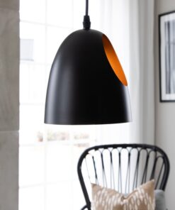 Køb Scarlet - Pendel med en farvekombination af sort og kobber online billigt møbel