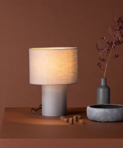 Køb Pong- Bordlampe i lysegrå stof online billigt møbel