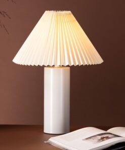 Køb Bangor- Bordlampe i lysegrå metal og stof online billigt møbel