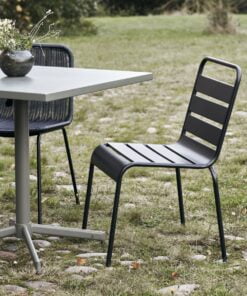 Køb Helo - 4 havestole i sort stål online billigt møbel