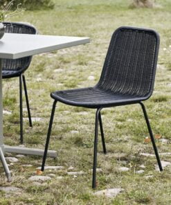 Køb Harpur - 2 havestole i sort flet online billigt møbel