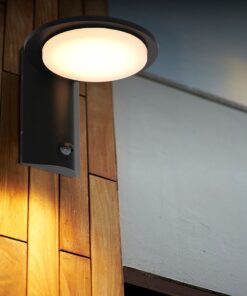 Køb Vicar - Udendørslampe i sort metal og glas online billigt møbel