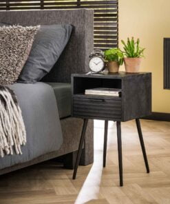 Køb Marna - Sengebord i sort massiv mangotræ online billigt møbel