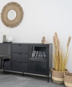 Køb Calaf - Skænk i sort metal med glaslåger online billigt møbel