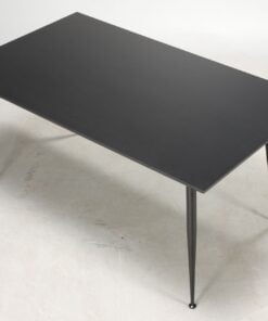 Køb Spacey - Rektangulært spisebord i sort linoleum med metalben 160 x 90 cm online billigt møbel