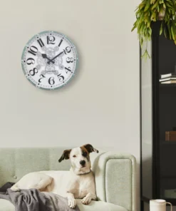 Køb Amsterdam - Vægur i hvid og grøn vintage metal online billigt møbel