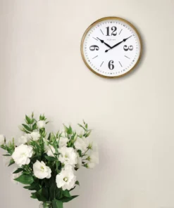 Køb Interval - Vægur i hvid metal og guld kasse online billigt møbel