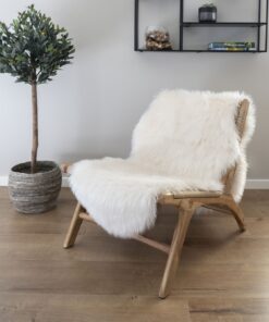 Køb Lammeskind -hvid online billigt møbel