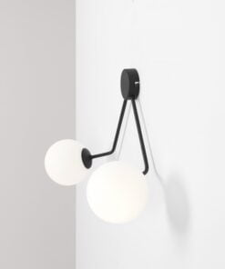 Køb Arana - Væglampe i sort metal og to glaskupler online billigt møbel