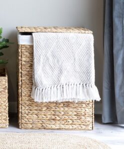 Køb Posso - Vasketøjskurv i vandhyacinth online billigt møbel