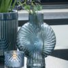 Køb Ocean -  Vase i blå glas online billigt møbel