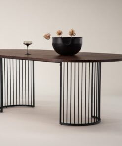 Køb Iron - Spisebord i valnødde finer og stel i metal online billigt møbel