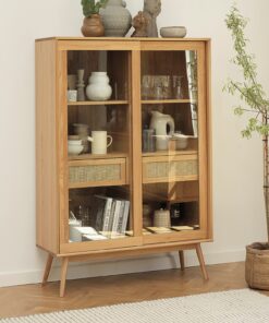 Køb Rota - Vitrineskab i eg og rattan online billigt møbel