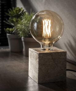 Køb Cube - Bordlampe i metal med finish i antik nikkel Levering med pære(r) online billigt møbel