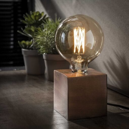 Køb Cube - Bordlampe i metal med finish i antik kobber  Levering med pære(r) online billigt møbel