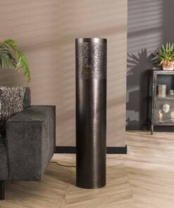 Køb Tobby - Gulvlampe i perforeret sort nikkel