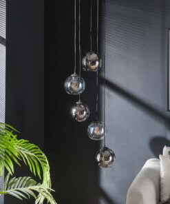 Køb Altos - Loftlampe med fem glasskærme i to farver  Levering uden pære online billigt møbel