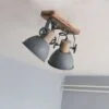 Køb Bates - spotlampe med to skærme i fem forskellige finish Metal - grå online billigt møbel