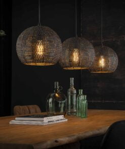 Køb Armor - Håndlavet loftlampe med tre lampeskærme Levering uden pære online billigt møbel