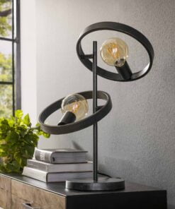 Køb Angulo - Bordlampe i sort metal Levering med pære(r) online billigt møbel