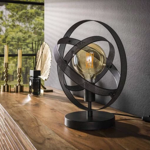 Køb Sanz - Bordlampe i hullet artic sort metal Levering med pære(r) online billigt møbel