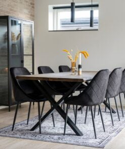 Køb Arona -  Tæppe isort-hvid polyester