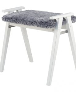 Køb Elam - Stol i hvidlakeret birk Ægte fåreskind lysegrå online billigt møbel