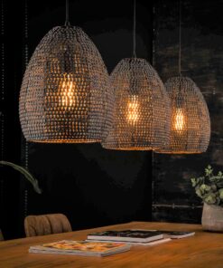 Køb Armor - Håndlavet loftlampe med tre lampeskærme Levering med pære(r) online billigt møbel