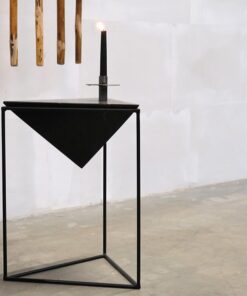 Køb Lamego -  pyramideformet sofabord i marmor og metal online billigt møbel