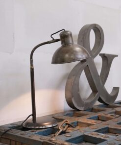 Køb Walentin bordlampe i lakeret patineret jern online billigt møbel