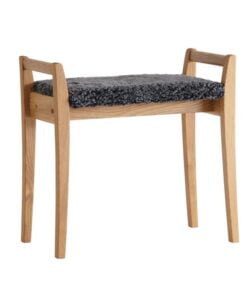 Køb Meja - Stol i lakeret eg med en bredde på 58 cm Ægte fåreskind mørkegrå online billigt møbel