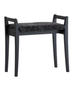 Køb Meja - Stol i sort eg med en bredde på 58 cm. Ægte fåreskind mørkegrå online billigt møbel