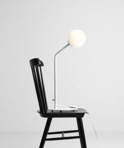 Køb Limelight - Bordlampe i hvidt metal og hvidt glas online billigt møbel