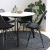 Køb Indus - 2 Spisebordsstole med sort kunstlæder og sort stel online billigt møbel