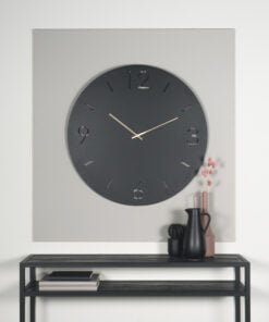 Køb Fuga - Vægur i sort stål