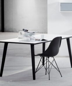 Køb DT 110 - Spisebord i hvid laminat med sorte træben 200 x 100 cm online billigt møbel