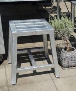 Køb Rock-Solid - havetaburet i galvaniseret stål online billigt møbel