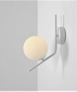 Køb Arts - Væglampe i hvidt metal og hvidt glas online billigt møbel