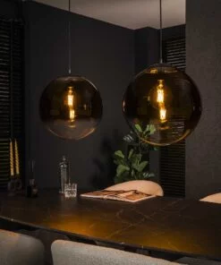 Køb Mengoni - Loftlampe med to røgfarvede glaskupler Levering med pære(r) online billigt møbel